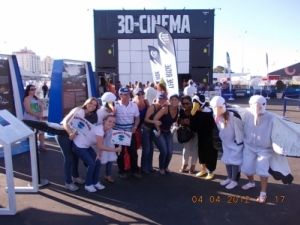 Equipe de Voluntários durante ação "Abraços Grátis"