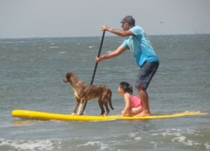 Parafina (Cachorro do Picuruta), aluna e Picuruta, respectivamente