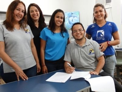 Da esquerda para a direita: Renata Bhering (IPRAM), Tainan Oliveira (IEMA), Laila Medeiros (IPRAM), Luis Felipe Mayorga (IPRAM) e Juliana Yuri Savioli (Projeto Albatroz).